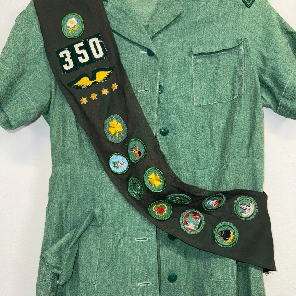 Vintage Girl Scouts USA Uniform Dress & Sash Merit Badges 350 Sanforized Green M